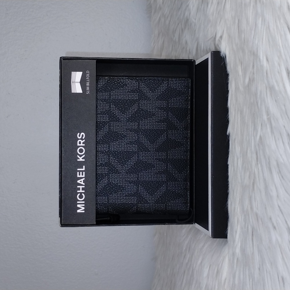Michael Kors Jet Set Slim Billfold Leather Wallet